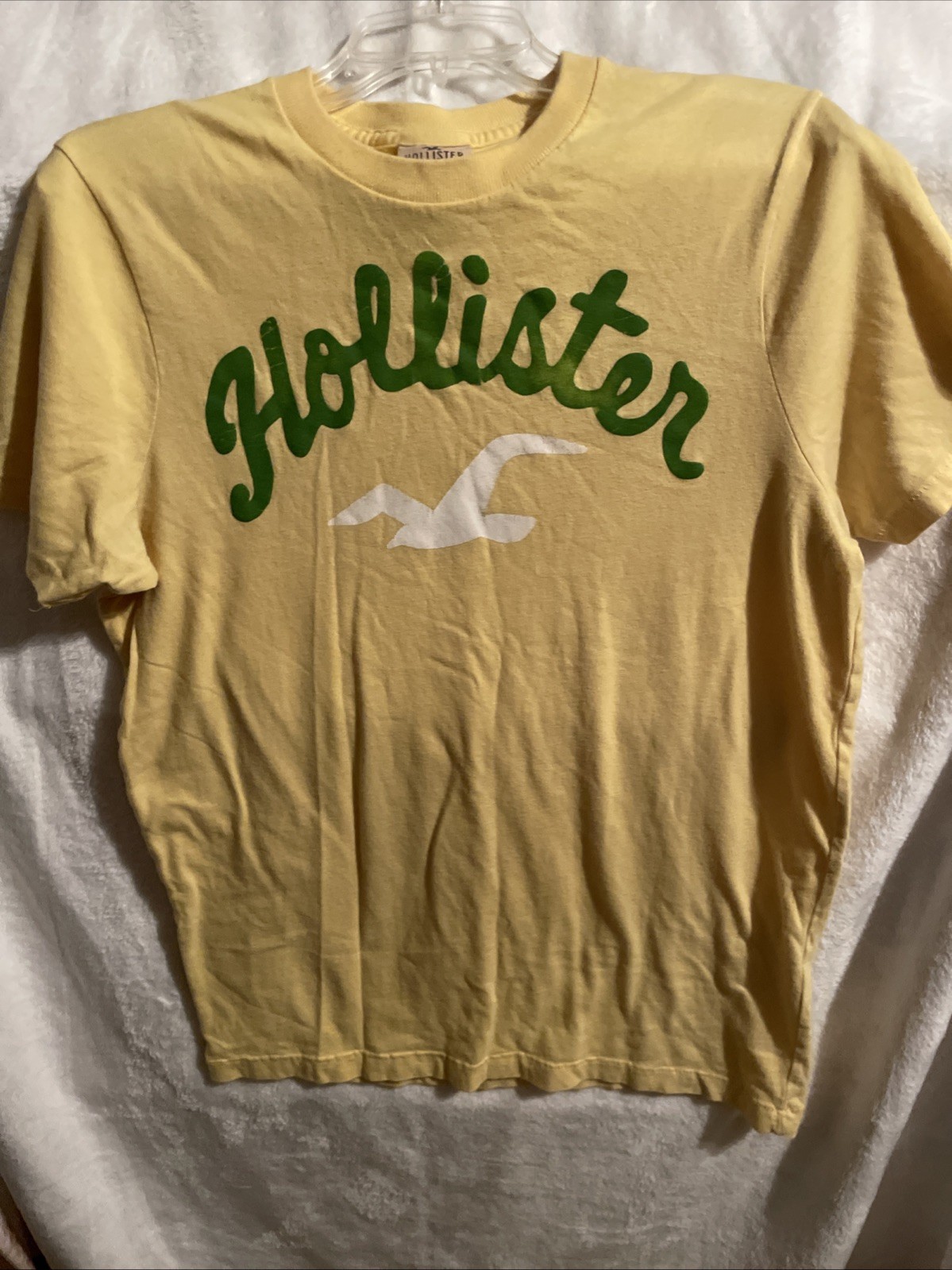 Y2K Hollister Large Yellow Tshirt Logo Bird