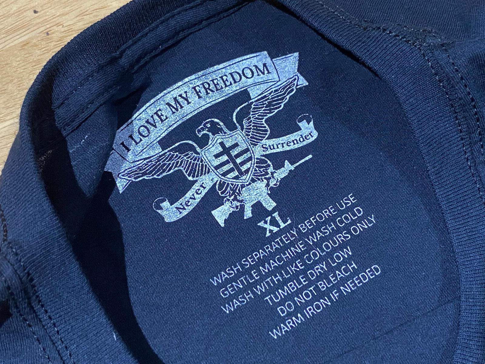 I Love My Freedom BORN FREE 1776 Graphics BLACK T-Shirt – Men&rsquo;s Sz XL
