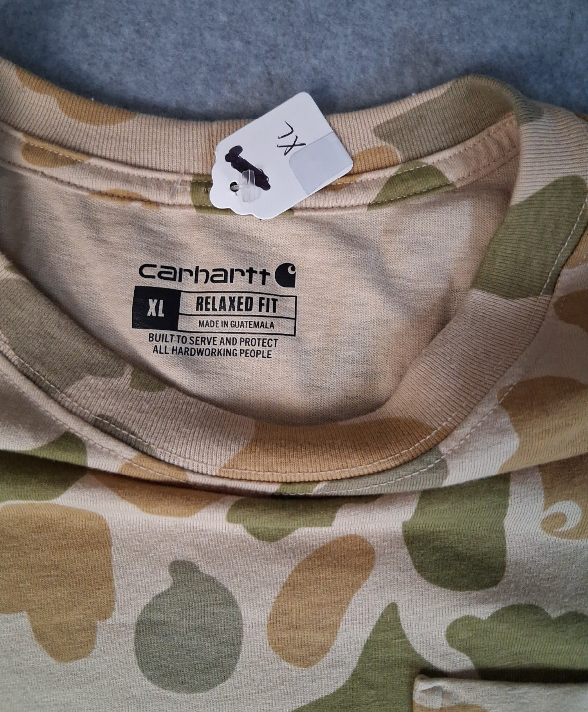 Carhartt Relaxed Fit Beach Sigature Camo Pocket Cotton T-Shirt Size Men&rsquo;s X L