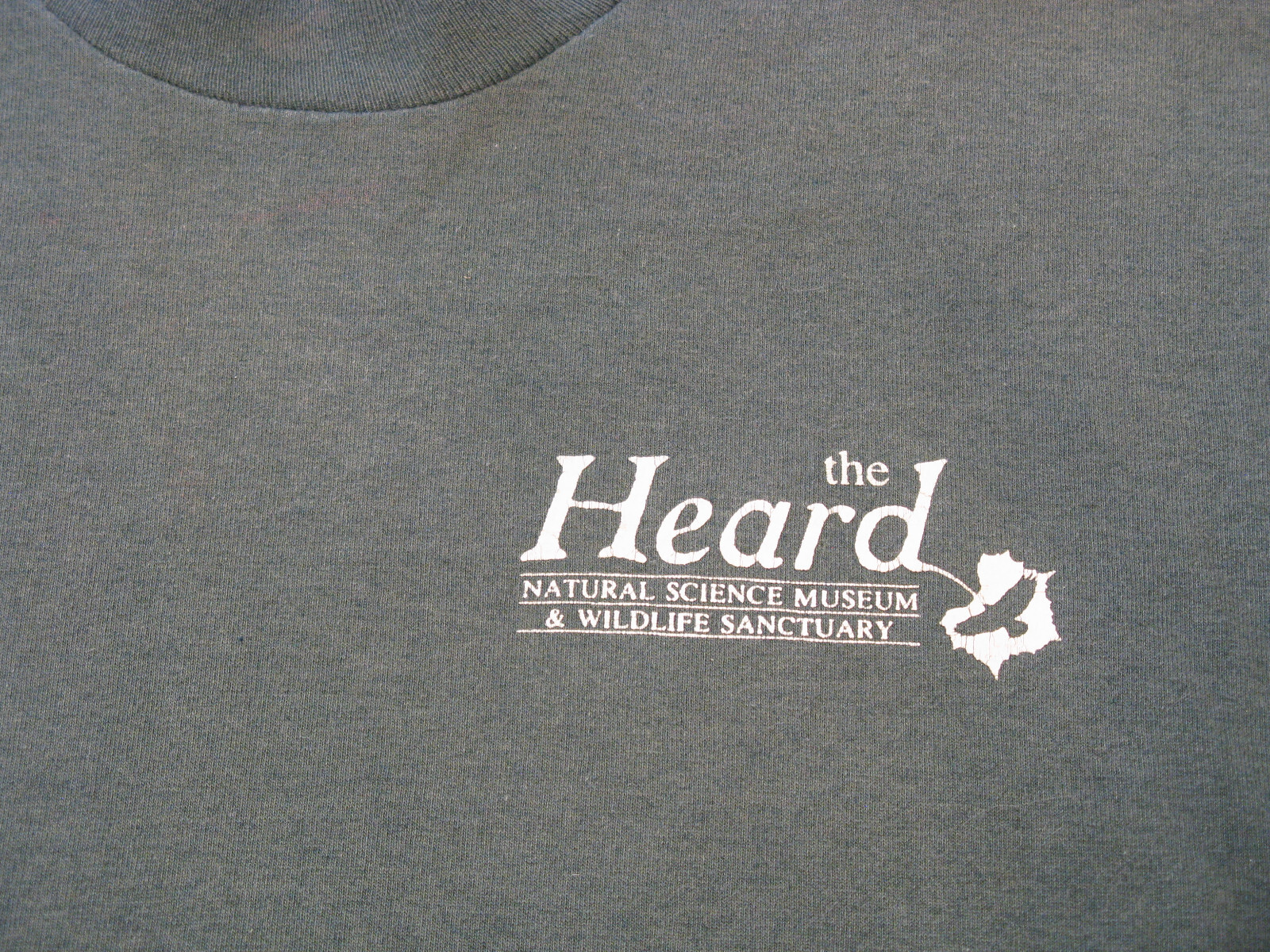 THE HEARD NATURAL SCIENCE MUSEUM LARGE GREEN ADULT T SHIRT MCKINNEY TEXAS