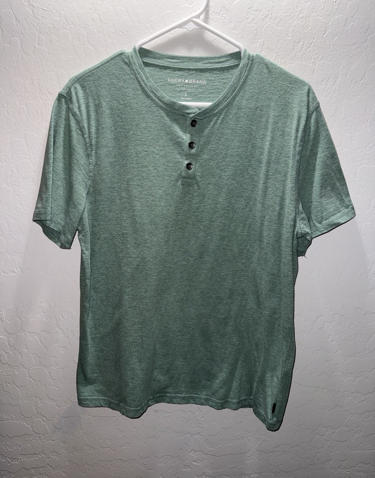 Lucky Brand Men&rsquo;s Green Solid Henley T-Shirt Short Sleeve Button Size L