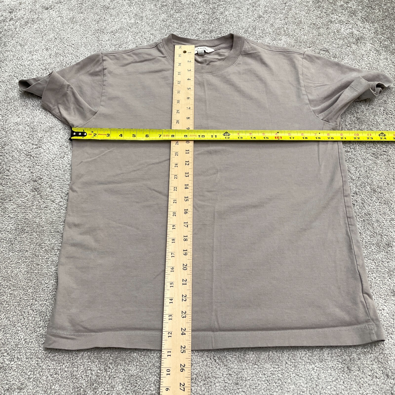 Club Monaco Basic Essential T-Shirt Mens Small Gray Crew Short Sleeve Cotton Tee