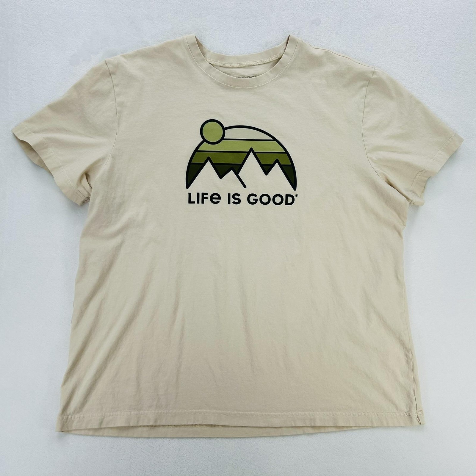 Life Is Good Shirt Mens 2XL Beige Mountain Logo Graphic Hiking Outdoor Tee
