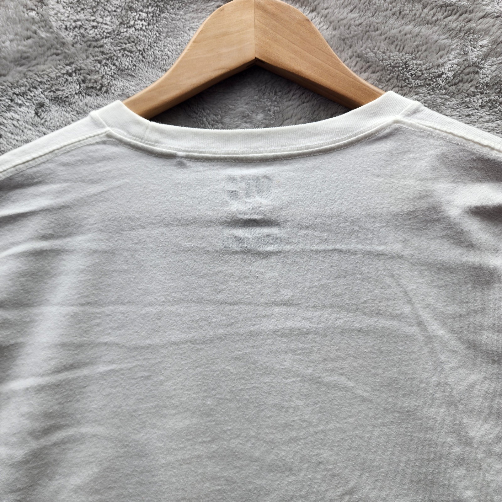 Uniqlo UT KAWS Sesame Street Cookie Monster T Shirt Mens XL White