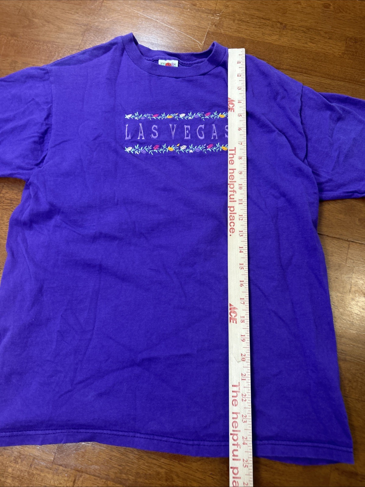 Vintage Fruit Of The Loom Las Vegas T Shirt Men’s Size Medium Purple