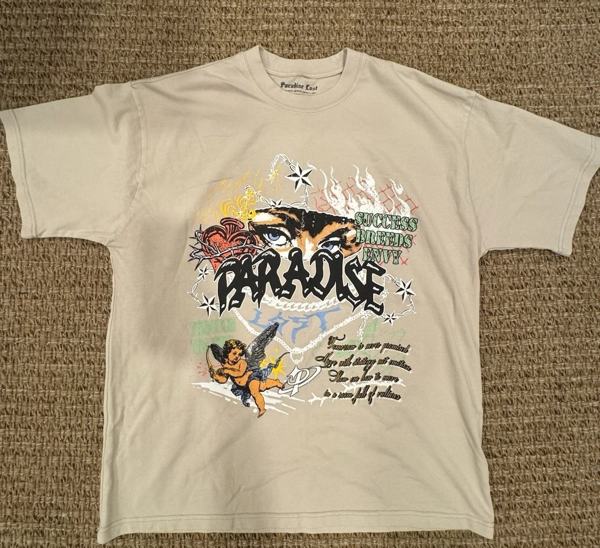 NWT Paradise Lost MIA « Success Breeds Envy » Graphic Tee – Sand / Tan – Size LRG
