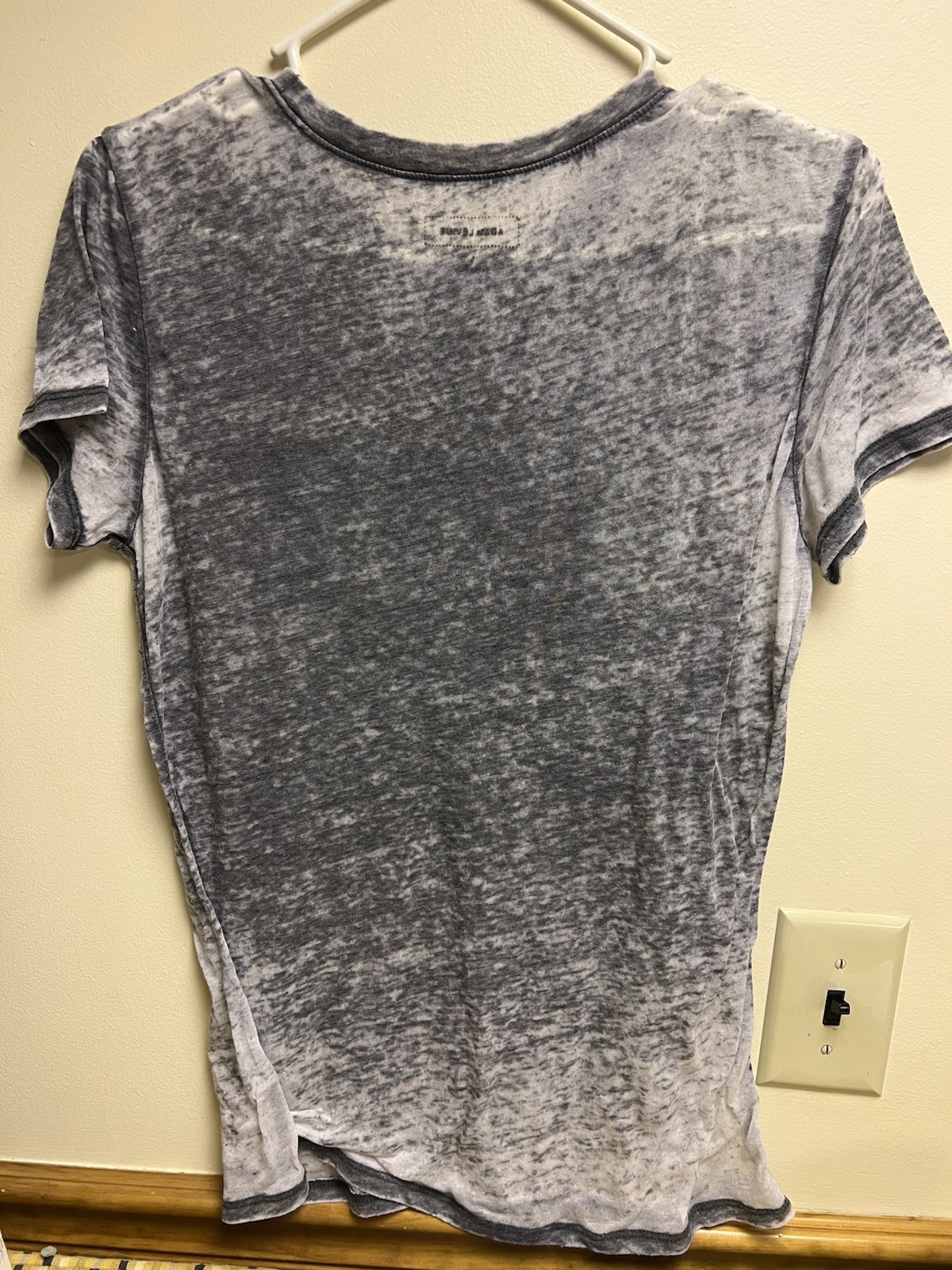 Adam Levine T-Shirt 1979 Size Large