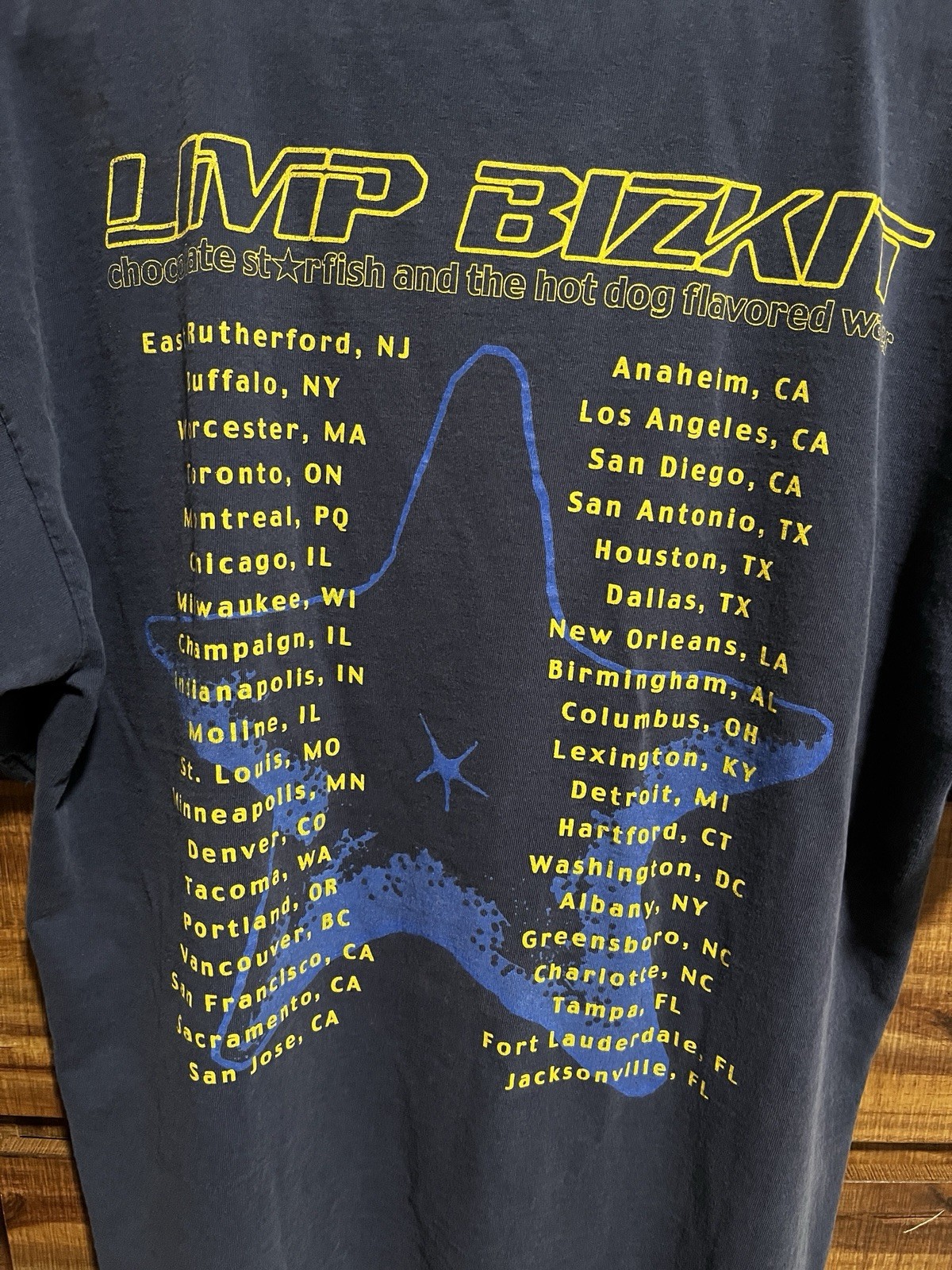 Vintage Limp Bizkit Chocolate Starfish Tour T-Shirt Size Large Band Tee 2000
