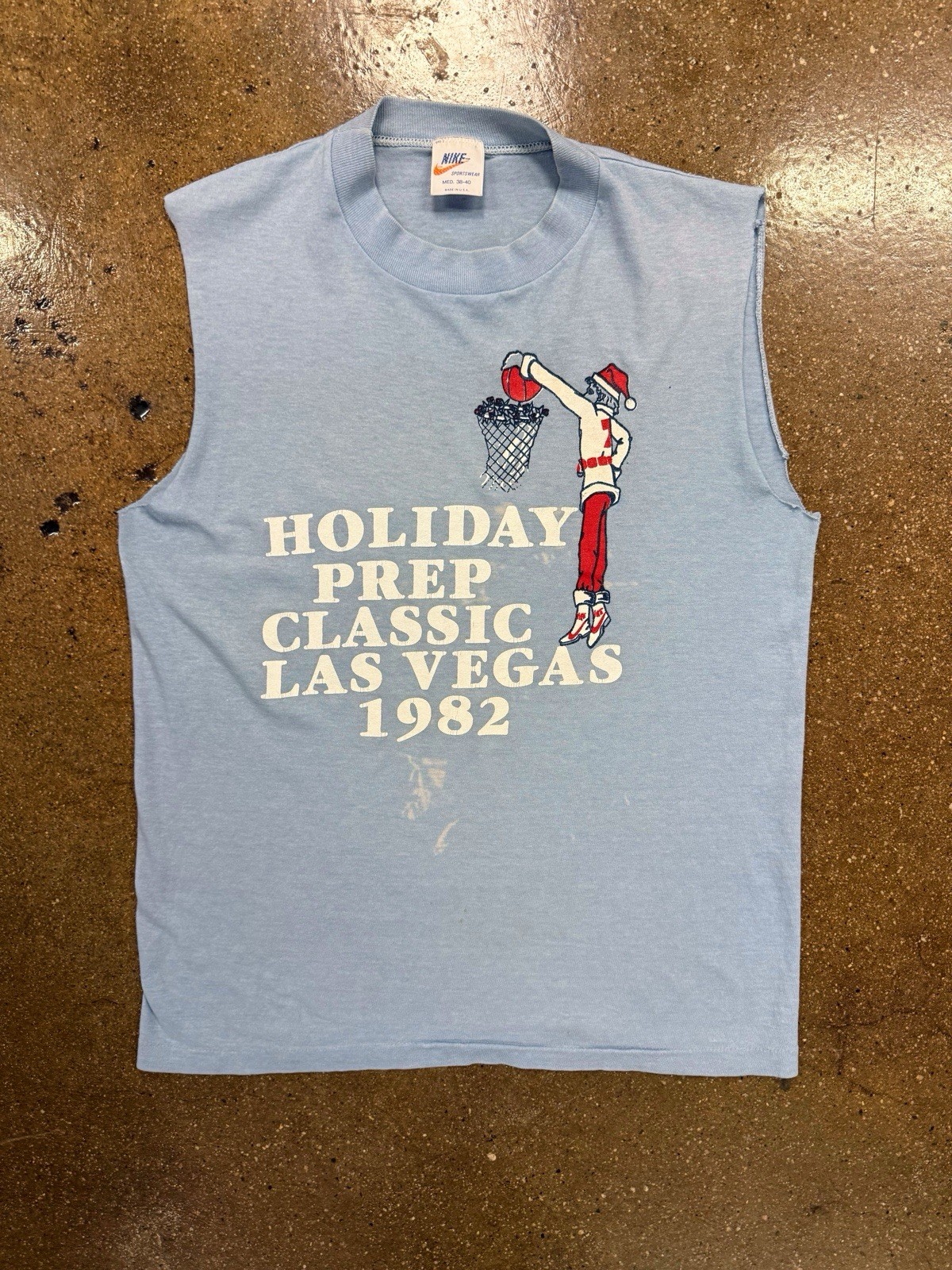 Vintage 80s Nike T Shirt Men’s Medium Made In USA Holiday Classic Basketball 82