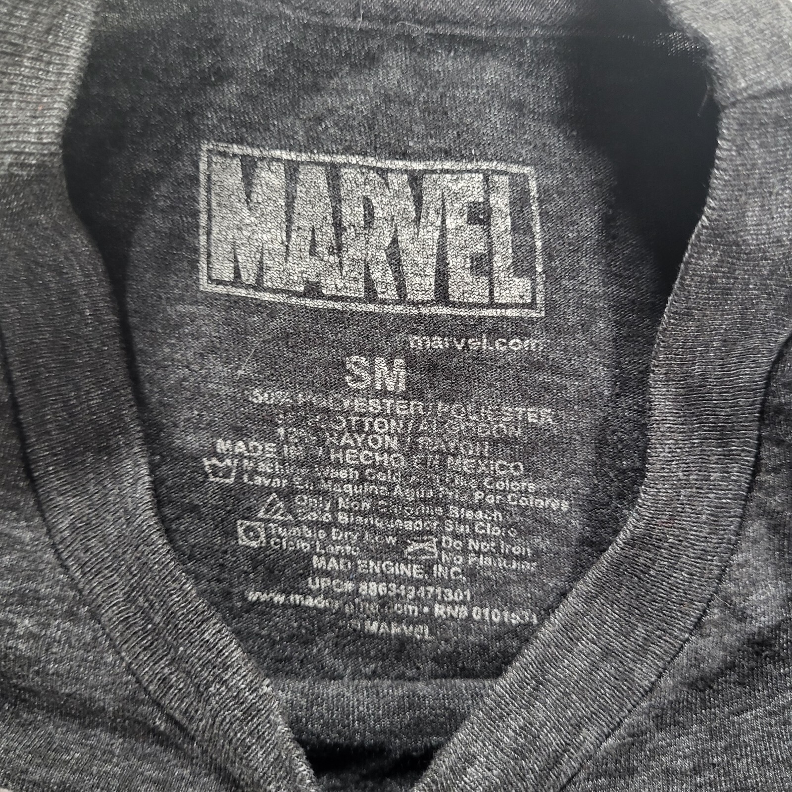 Marvel Comics Men&rsquo;s Small Captain America Shield Distressed Look Black Tshirt