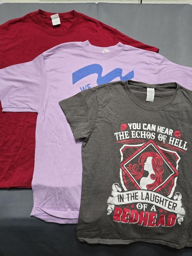 Lot of 3 Men&rsquo;s & Ladies Graphic T-Shirts Mixed Brands Sizes L, XL, Ladies XL R52