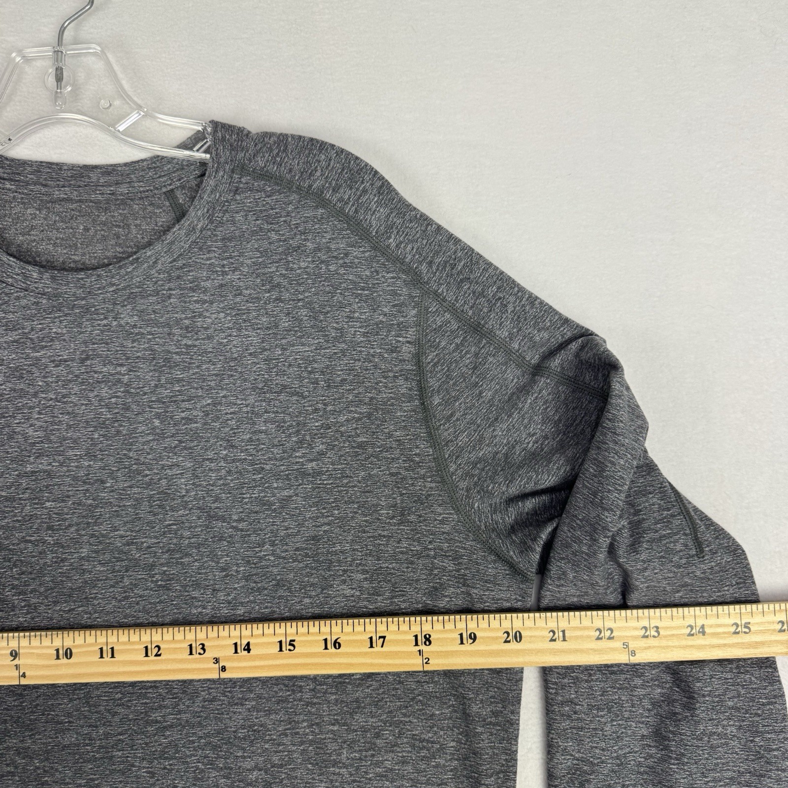 Lululemon Surge Shirt Mens Med Gray Warm Long Sleeve Performance Gym Workout EUC