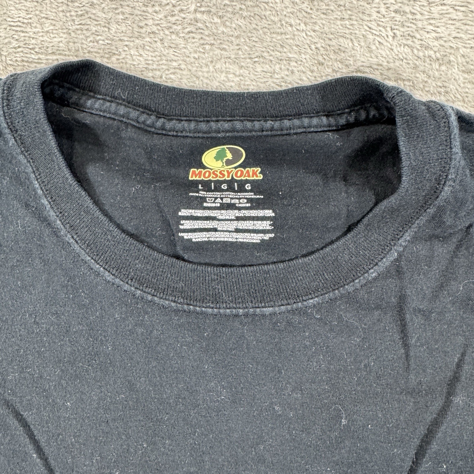 Mossy Oak Men&rsquo;s Black Outdoor Retro Hunting Graphic Tee Shirt Size Large Logo