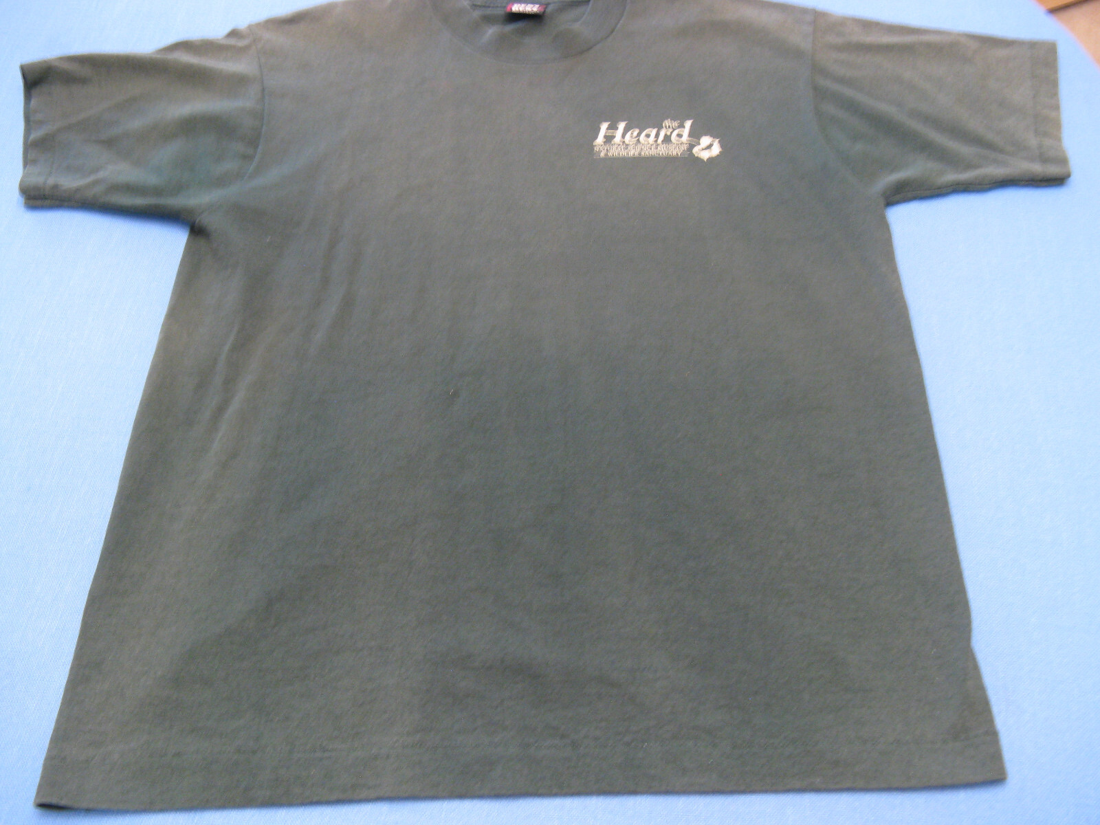 THE HEARD NATURAL SCIENCE MUSEUM LARGE GREEN ADULT T SHIRT MCKINNEY TEXAS