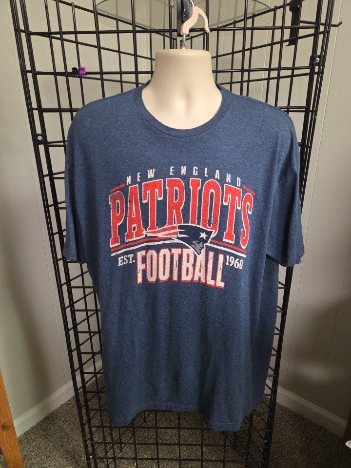 New England Patriots T-shirt Blue NFL Football 2XL Distressed Cotton Soft