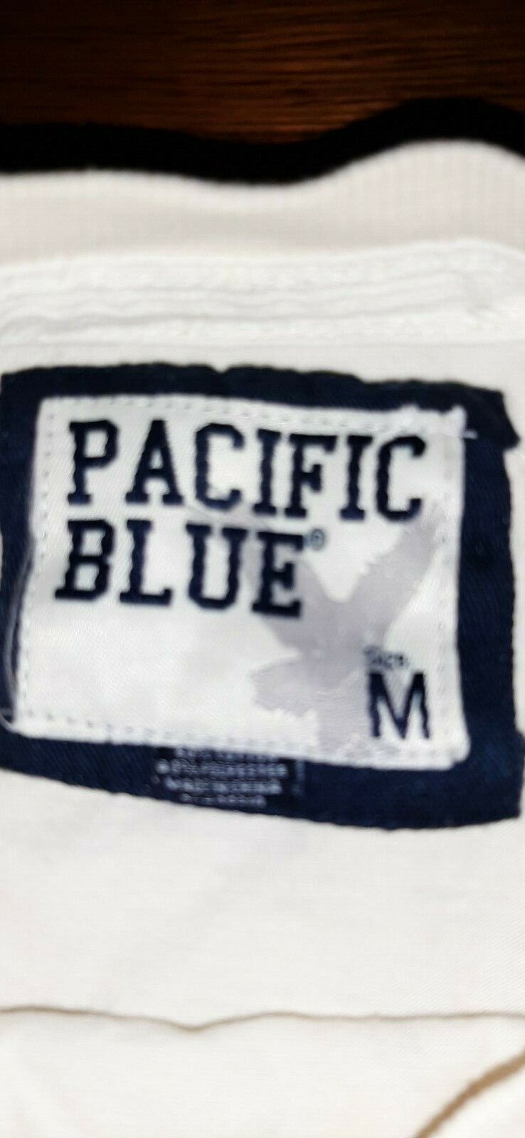 Pacific Blue Men&rsquo;s Graphic-T Size Medium – Ivory