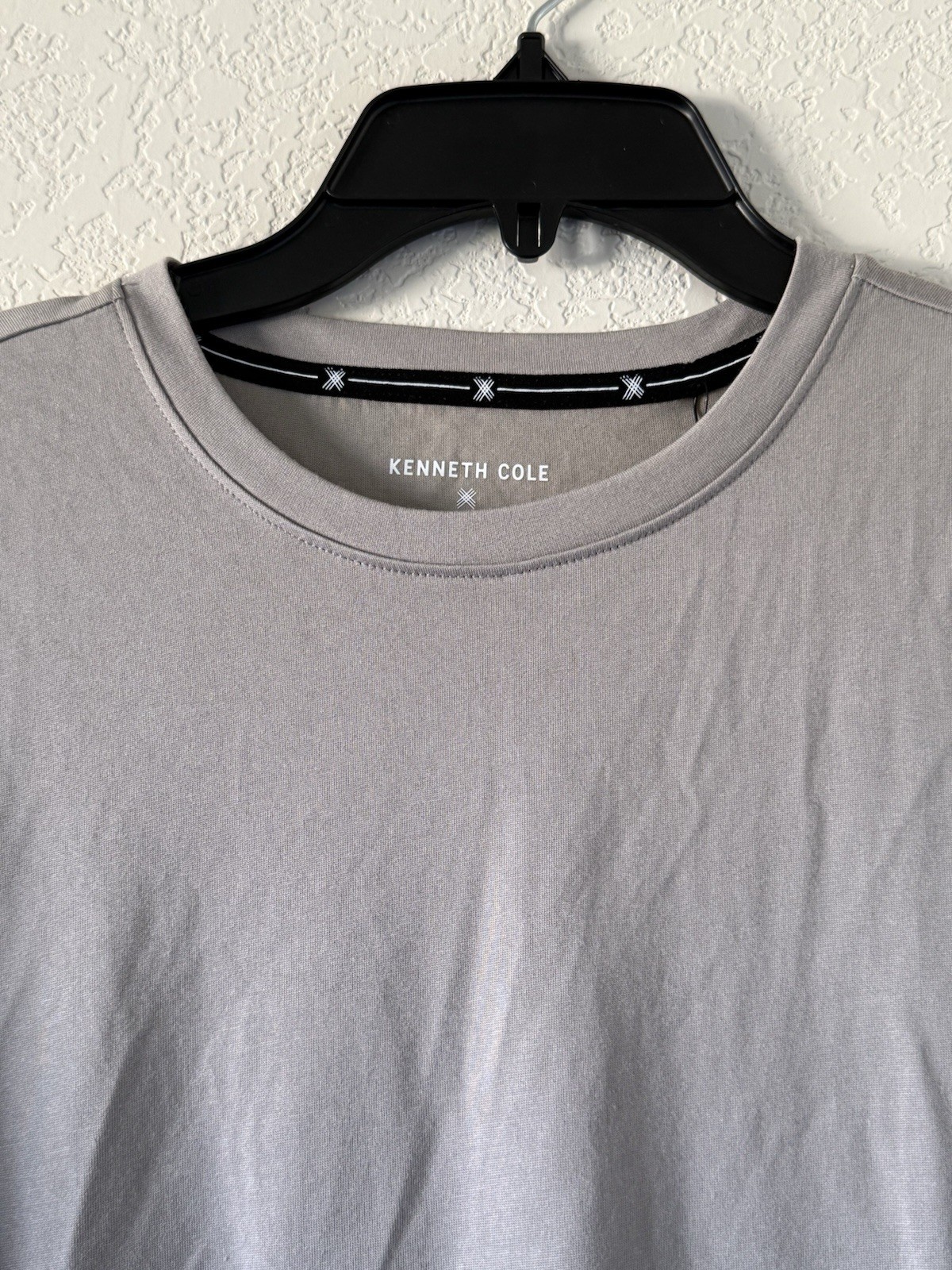 Kenneth Cole Medium Active Tech T-Shirt Mountain Rock Gray Stretch $49