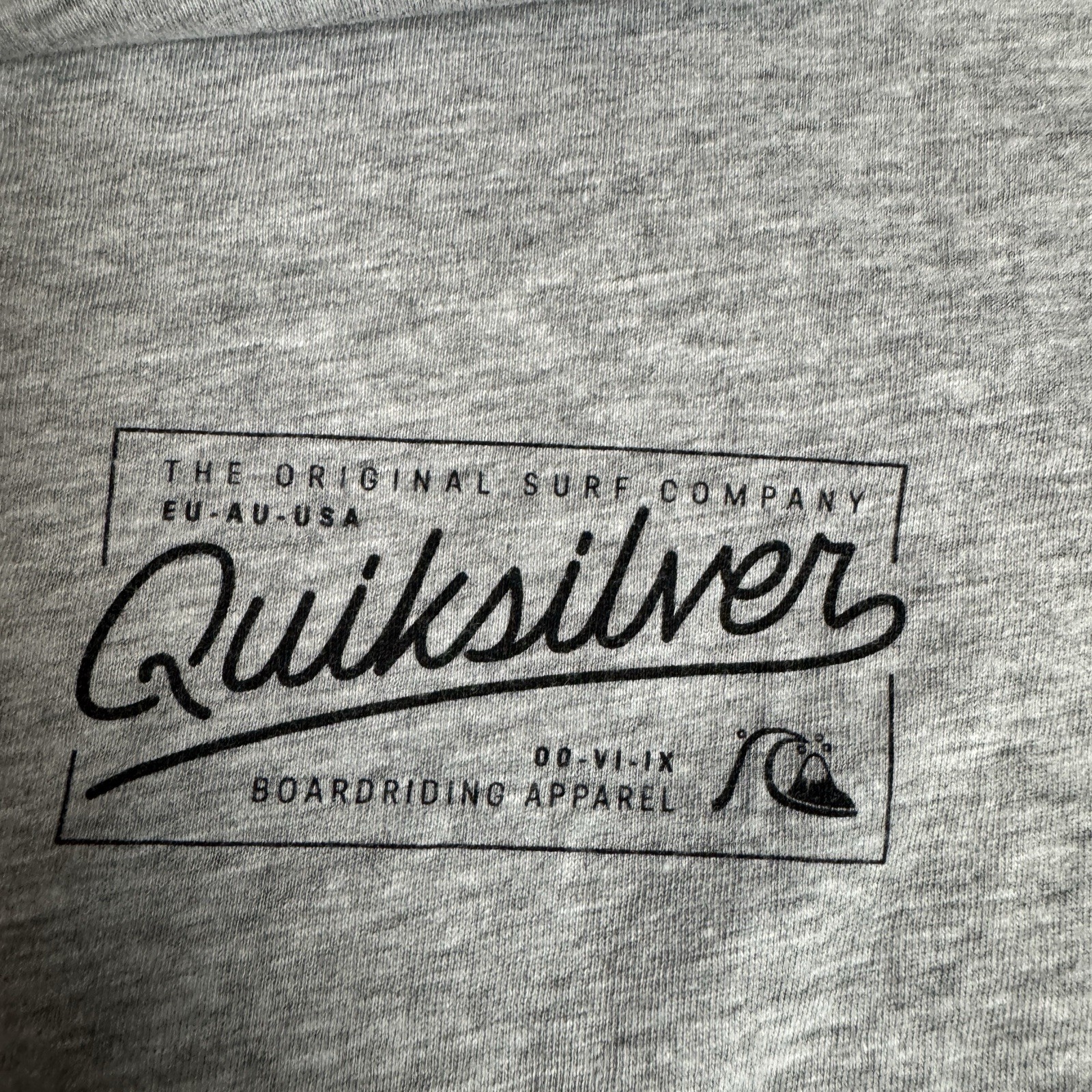Quiksilver Mens T Shirt Crew Neck Modern Fit Medium Gray Raglan Sleeve
