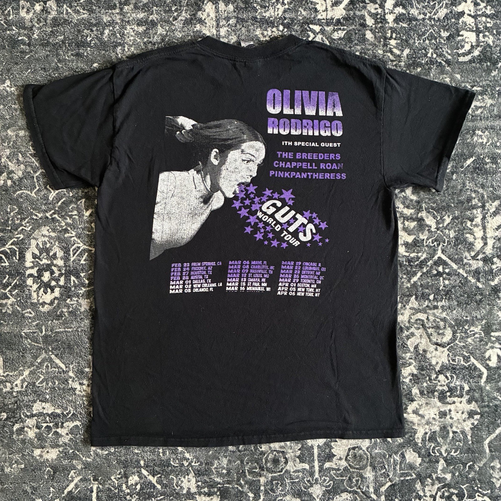 Olivia Rodrigo T-Shirt 2024 Guts Tour The Breeders – Chappell Roan Size Medium