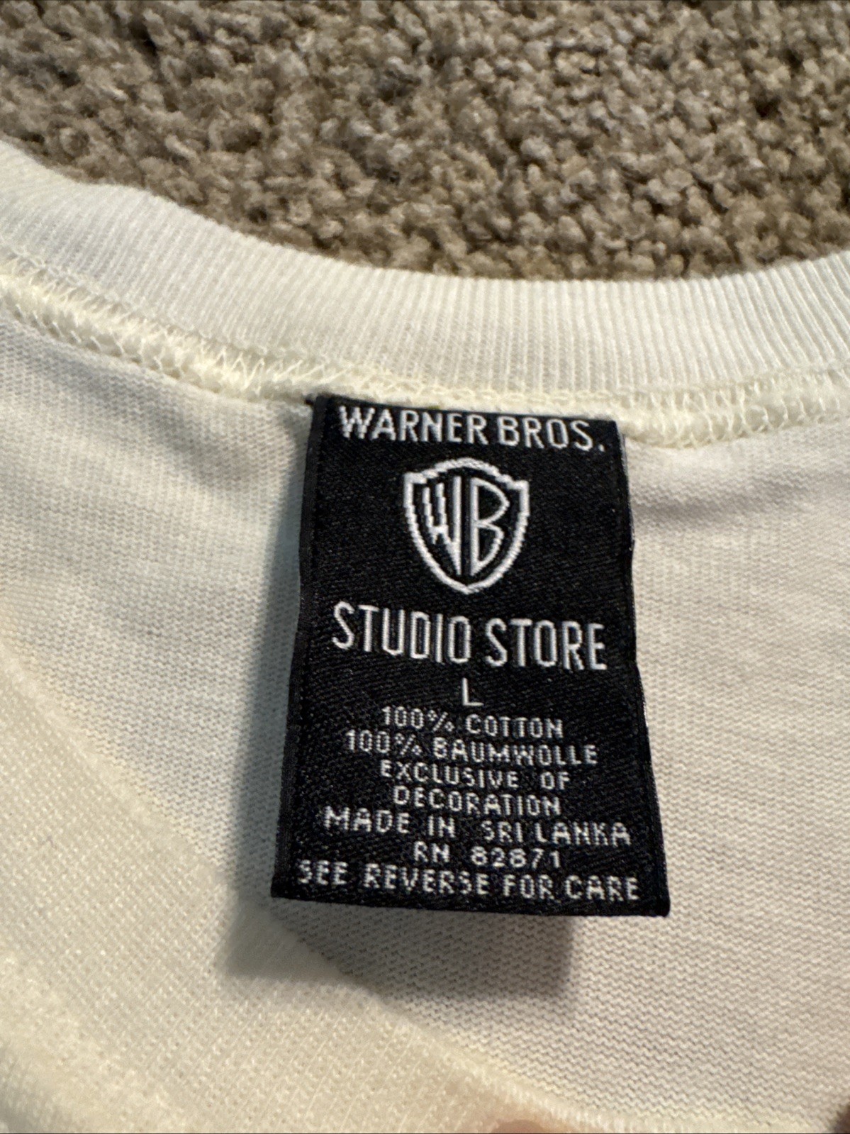 Warner Bros. Studio Store Embroidered Looney Tunes T Shirt Chest Pocket Taz L