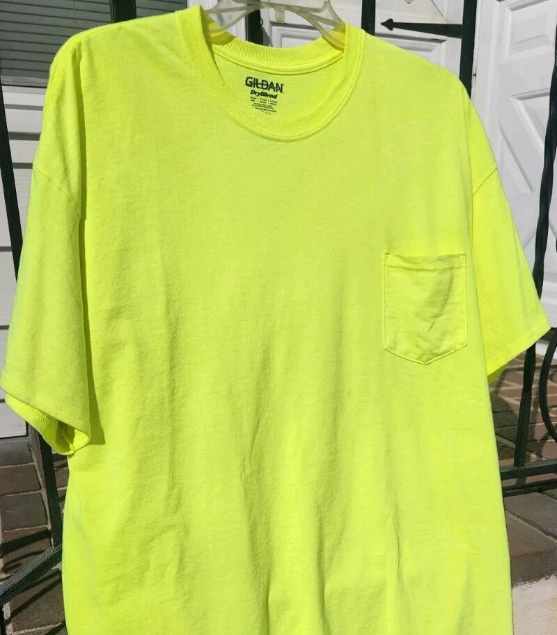 Safety Yellow Caution T-Shirt 2XL Men Women Unisex Unused Gildan Garments