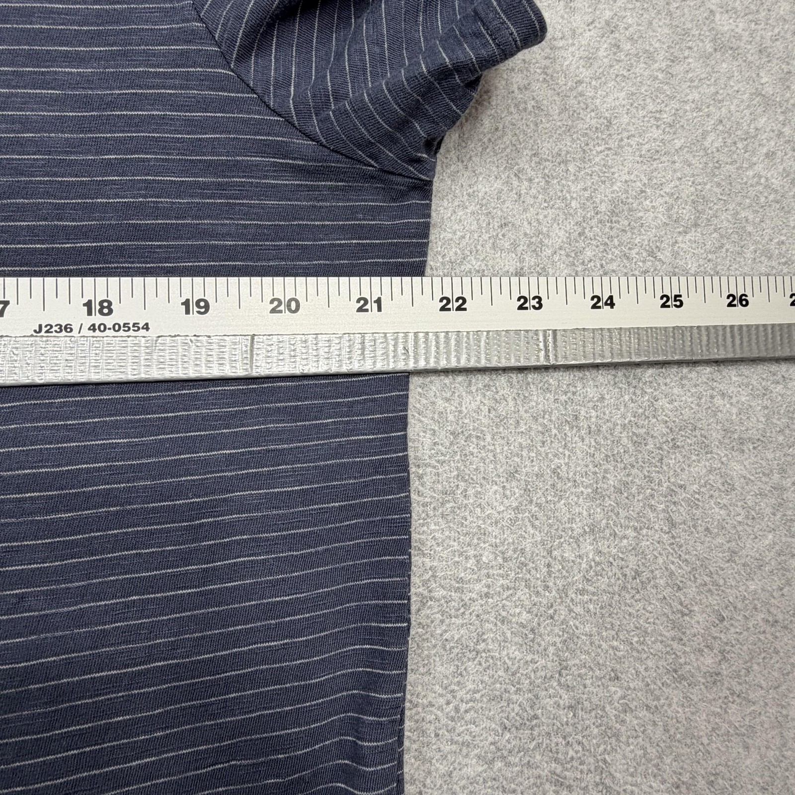 Marine Layer Signature Crew Tee Shirt Mens Medium Blue Striped Made USA Casual