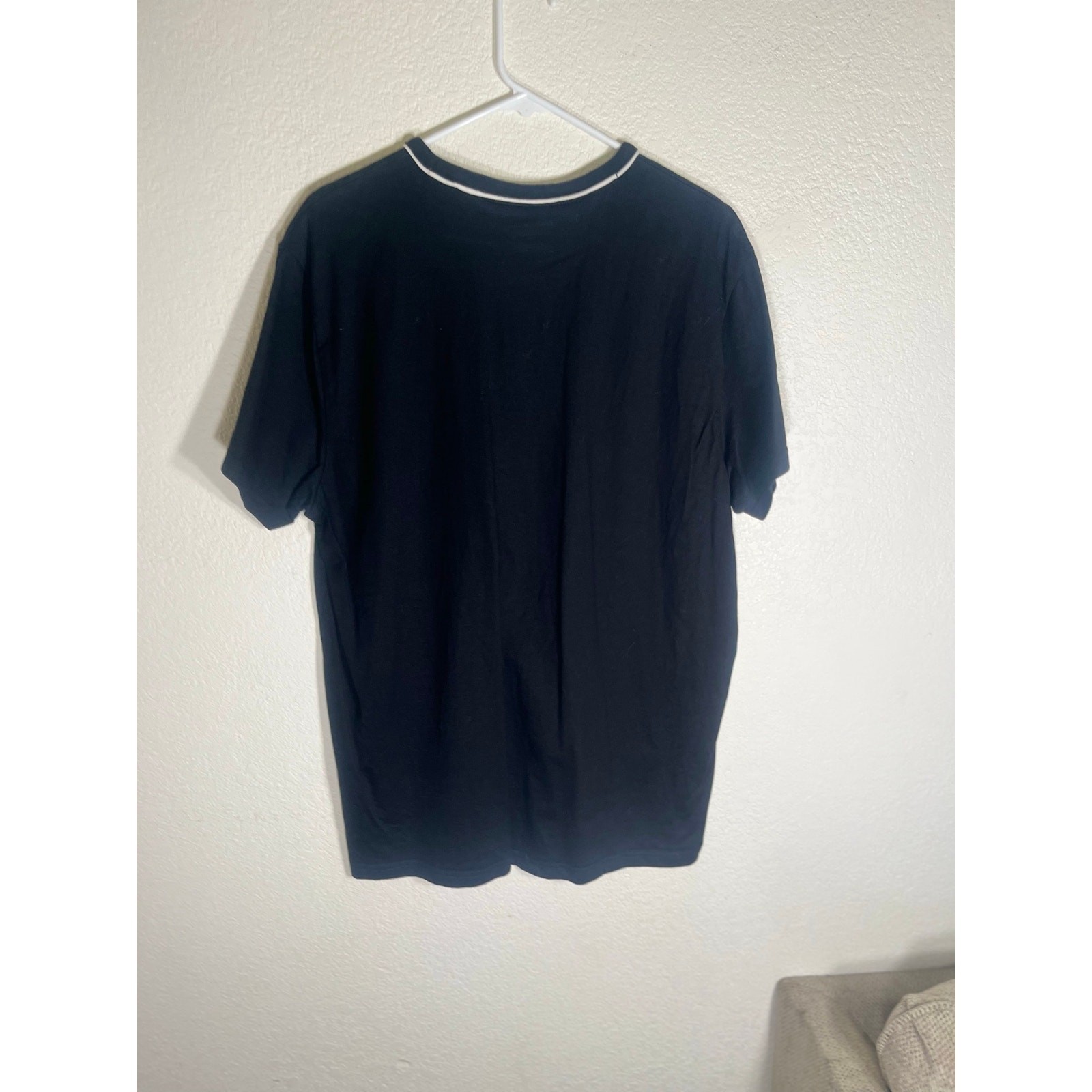 Kenneth Cole XL mens black T-Shirt-used good condition