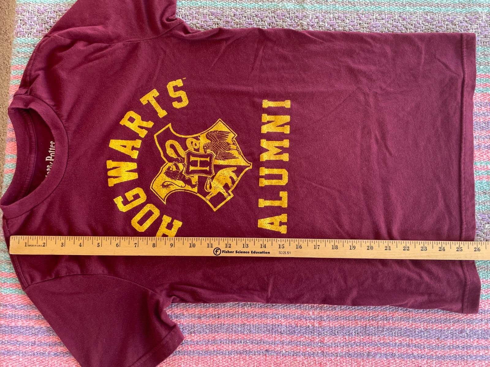 Harry Potter Hogwarts Alumni T Shirt Adult (SM) Maroon Warner Cotton/Poly Blend