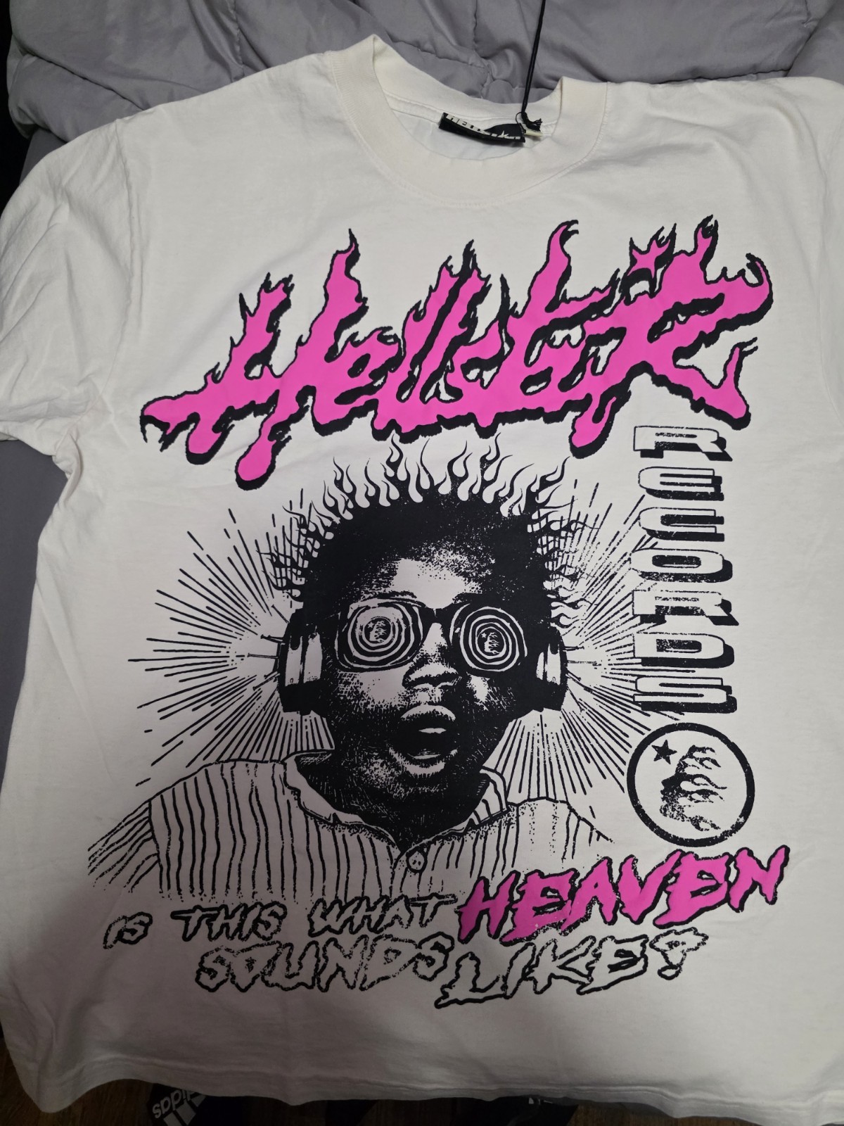 Hellstar « Is This What Heaven Sounds Like » White Men&rsquo;s L Tee Short Sleeve Crew
