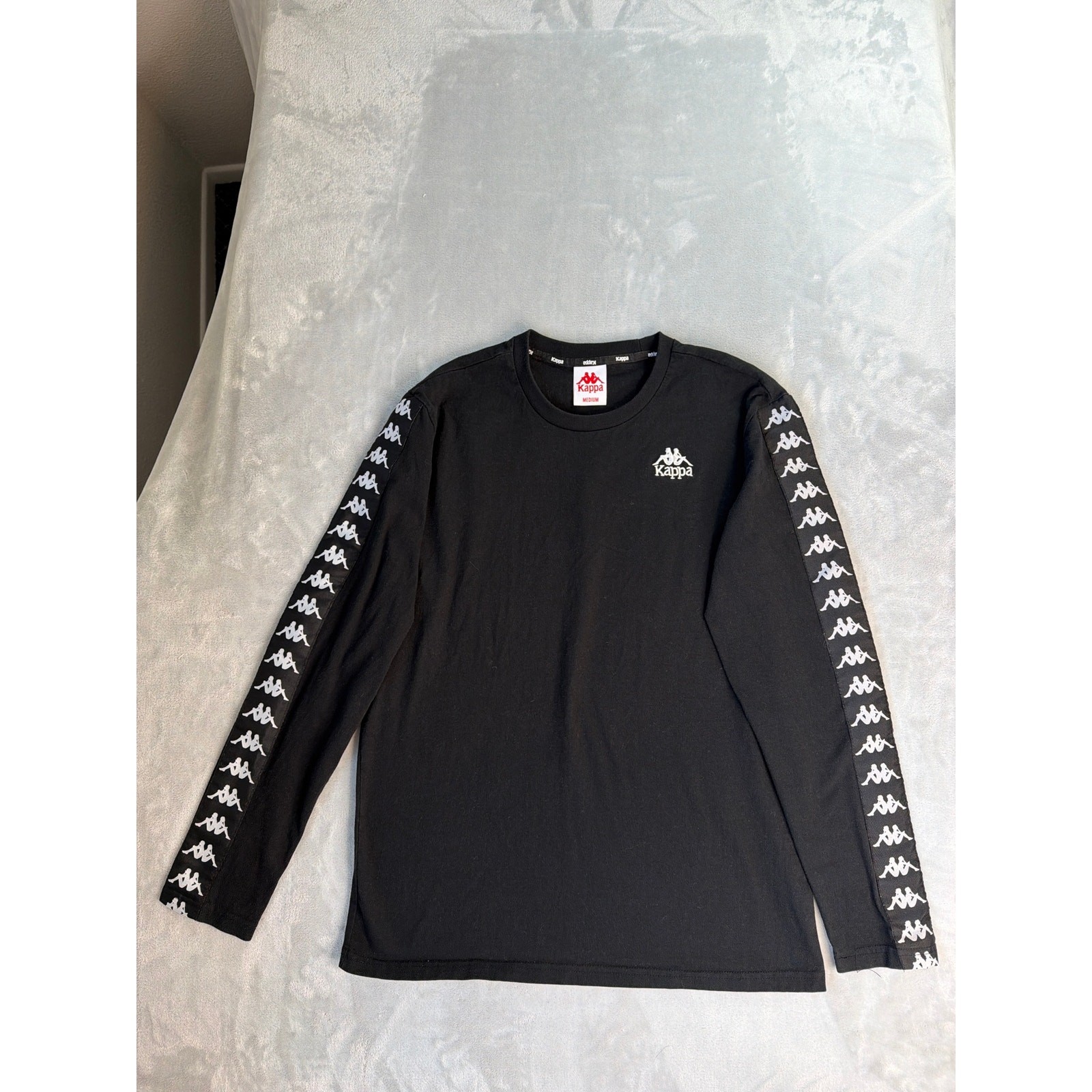 Kappa Men&rsquo;s Medium Black Long Sleeve 222 Banda Taped Logo Crew Neck Tee medium