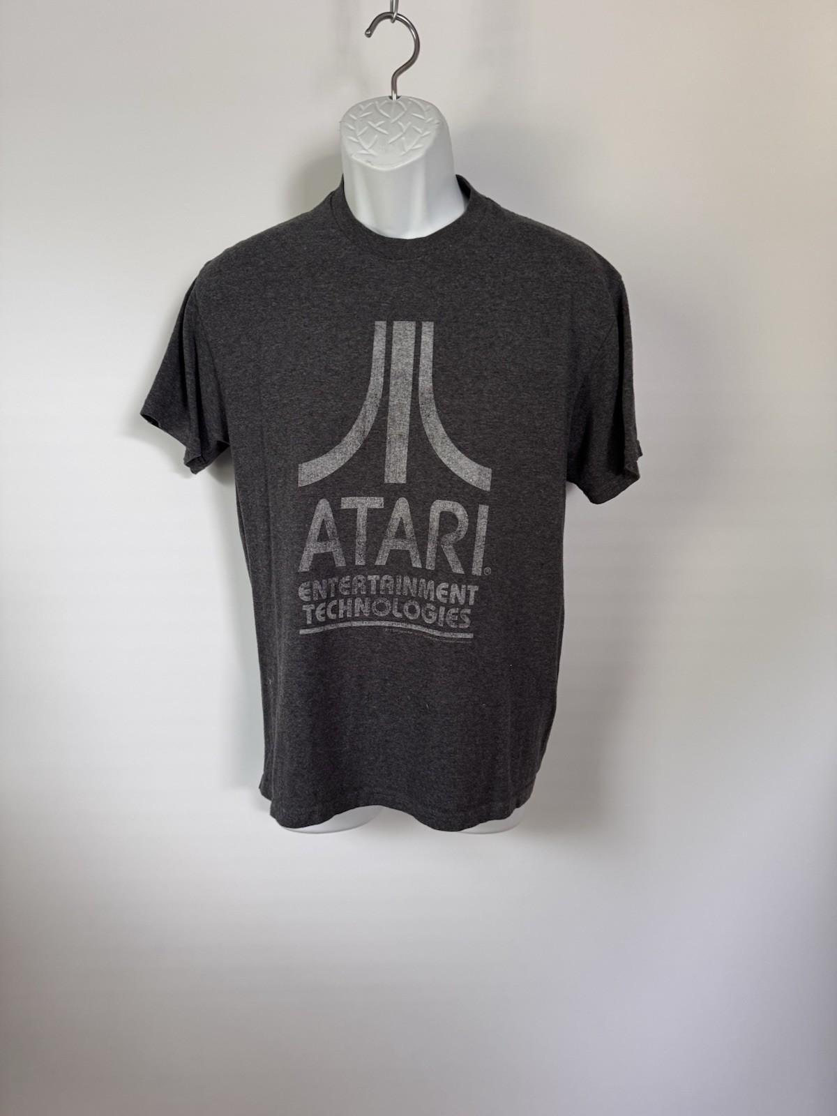 Atari Entertainment Technologies Gray 50/50 Cotton blend graphic Logo T-Shirt M