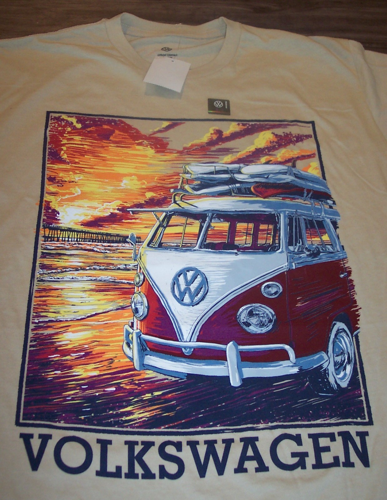 VW VOLKSWAGEN BUS Vehicle Beach T-Shirt MENS MEDIUM NEW w/ TAG Van