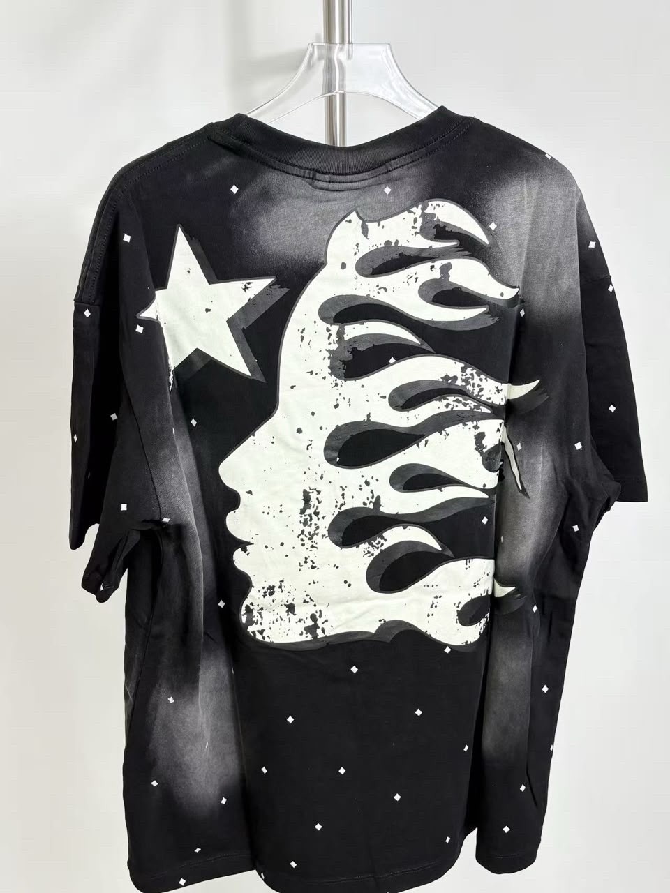 Hellstar Men’s Black Graphic Logo Print Crew Neck Short Sleeve T-Shirt Size M