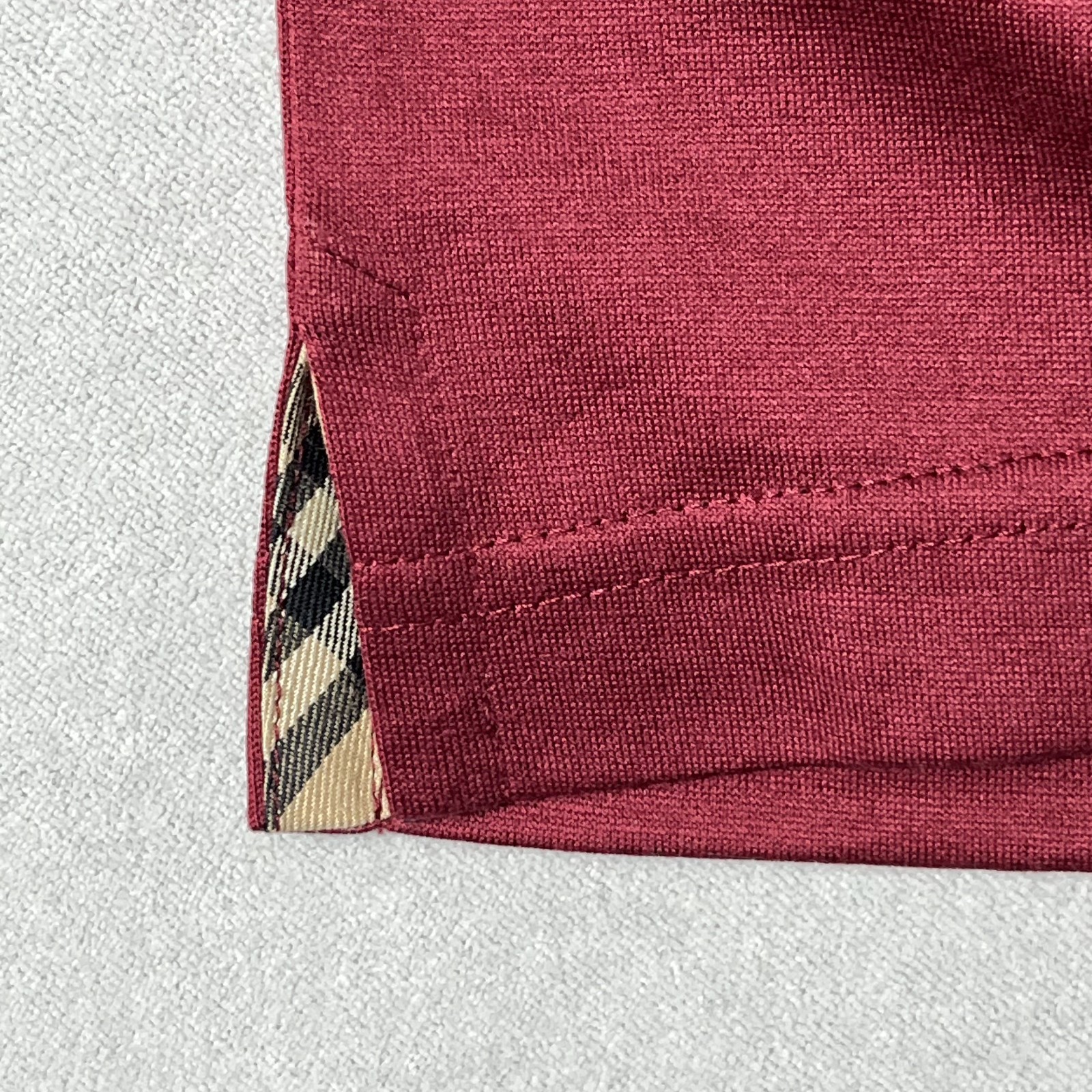 Vintage Burberry London T Shirt Men Burgundy Cotton Embroidered Logo