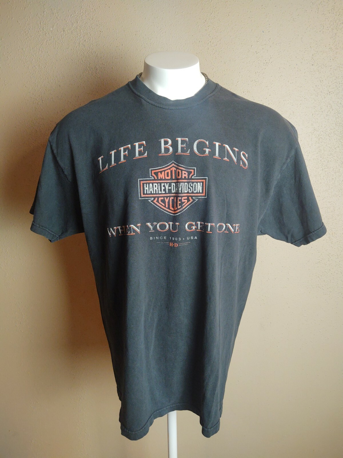 HARLEY DAVIDSON St. Paul Mn Short Sleeve Graphic T Shirt. See Measurements C10