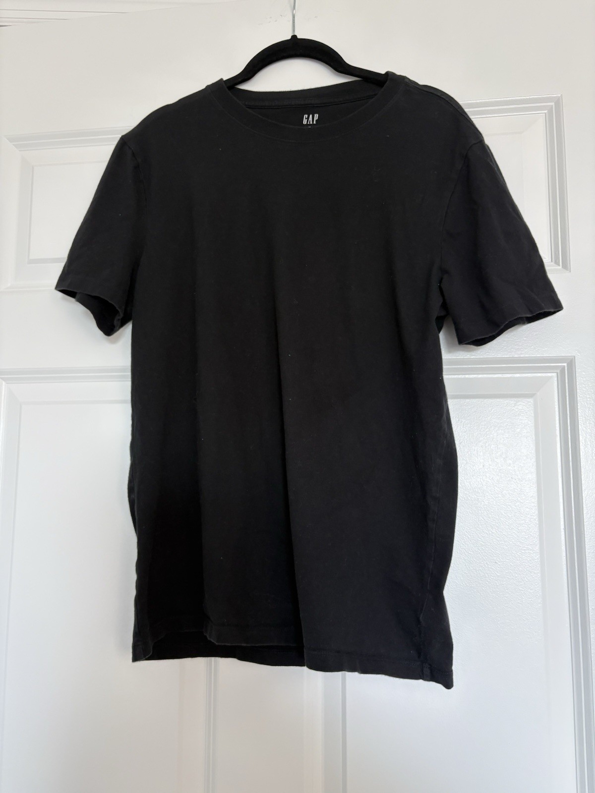 Gap Everyday Soft Crew Men&rsquo;s Black Solid Crew Neck Short Sleeve T-Shirt, M