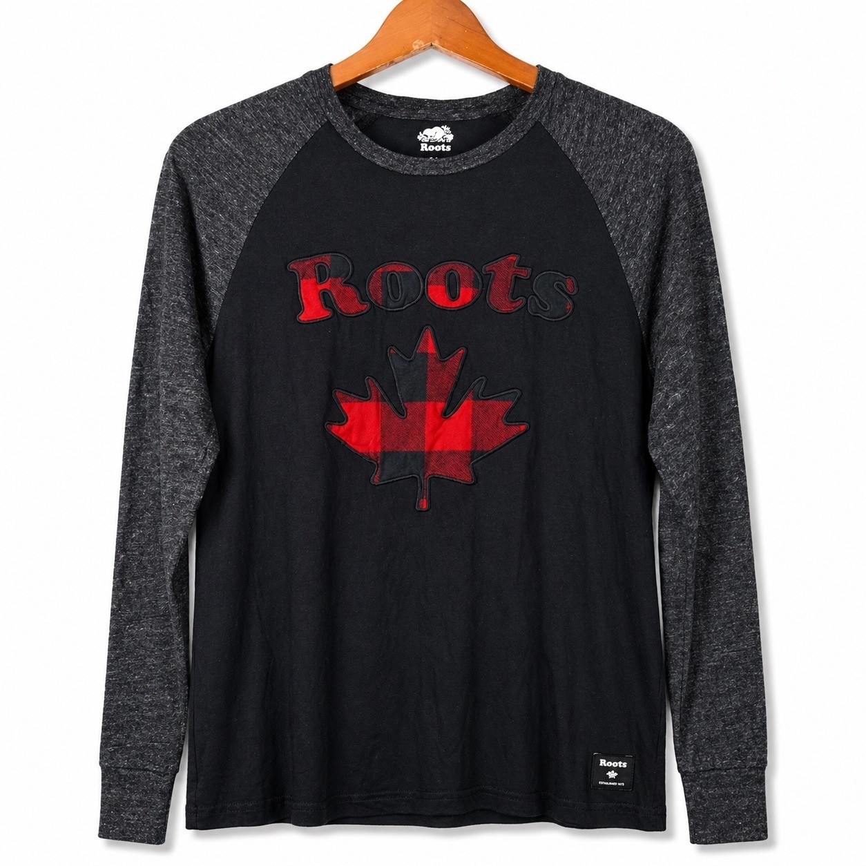 Roots Canada Mens Long Sleeve Raglan Tee Black Buffalo Plaid Maple Leaf XS 03026