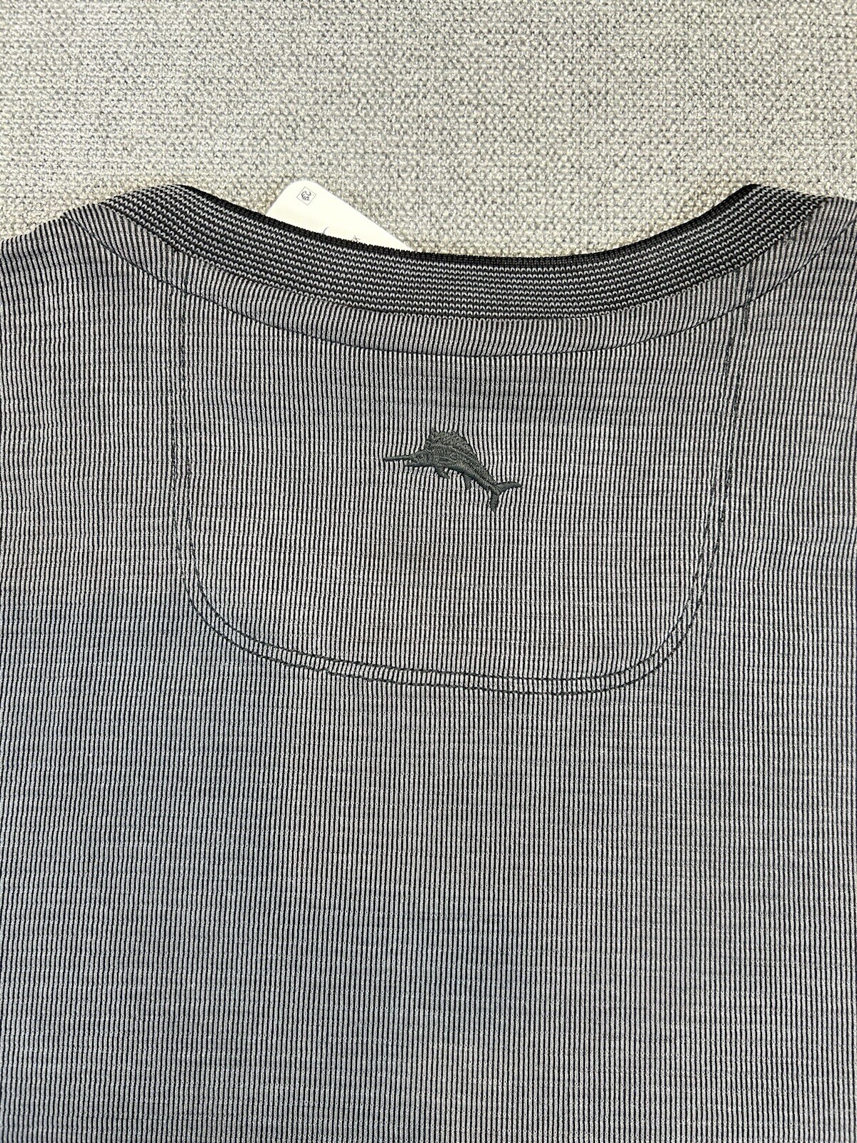 Tommy Bahama Shirt Mens Small V Neck Black Coastal Crest Island Zone New