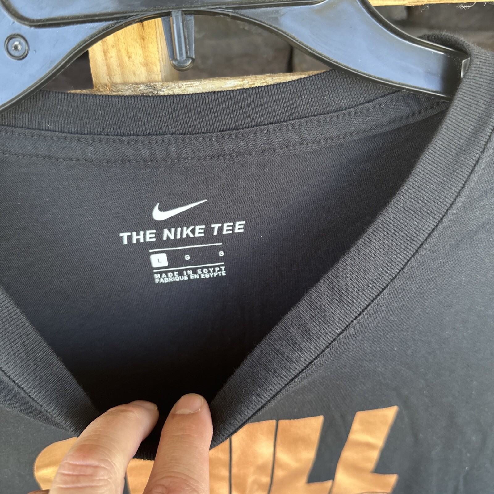 NIKE CHILL SWOOSH VIBES T SHIRT MENS BLACK LARGE