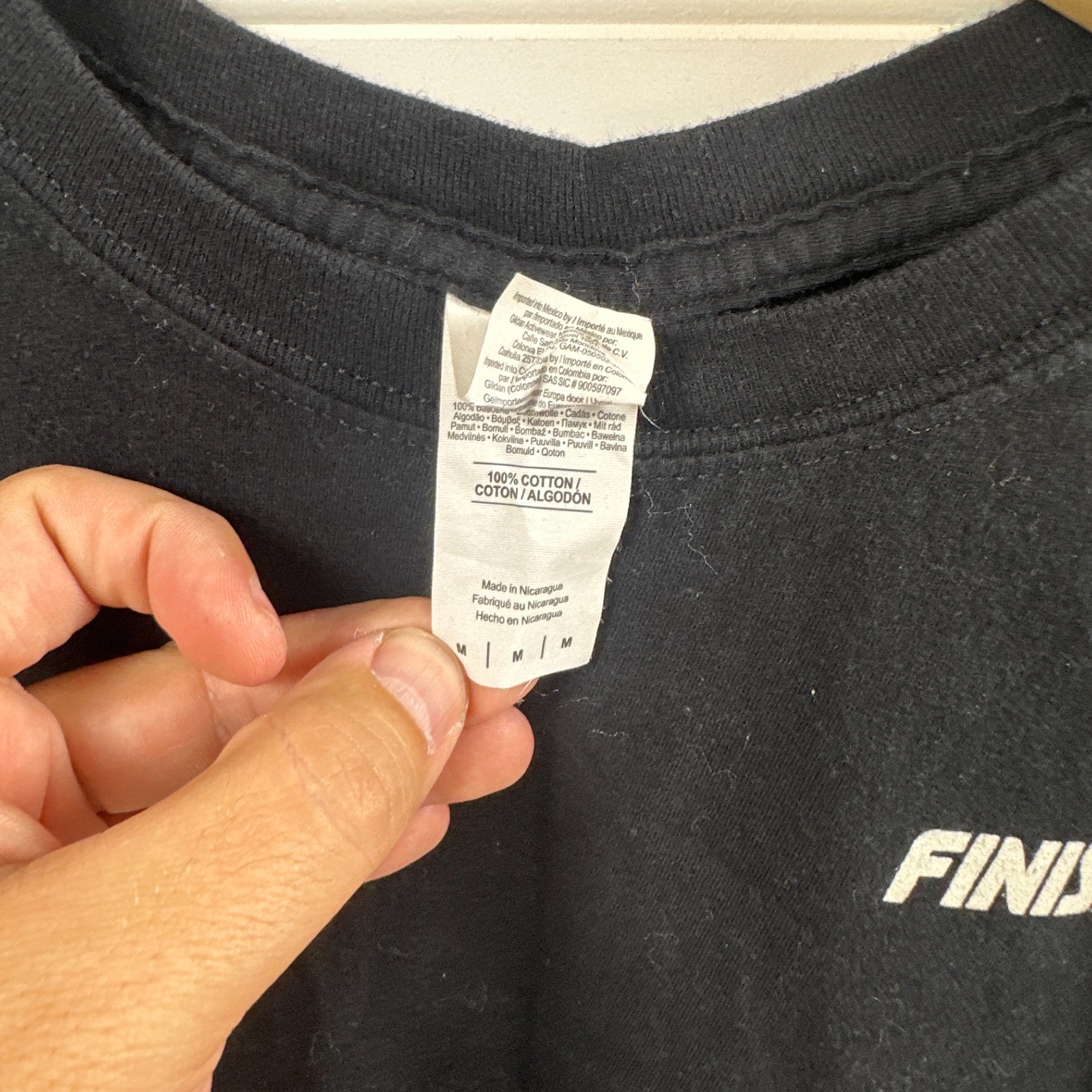 Finish Line Logo Gildan T-Shirt Mens Medium Black Cotton Crew Neck Short Sleeve