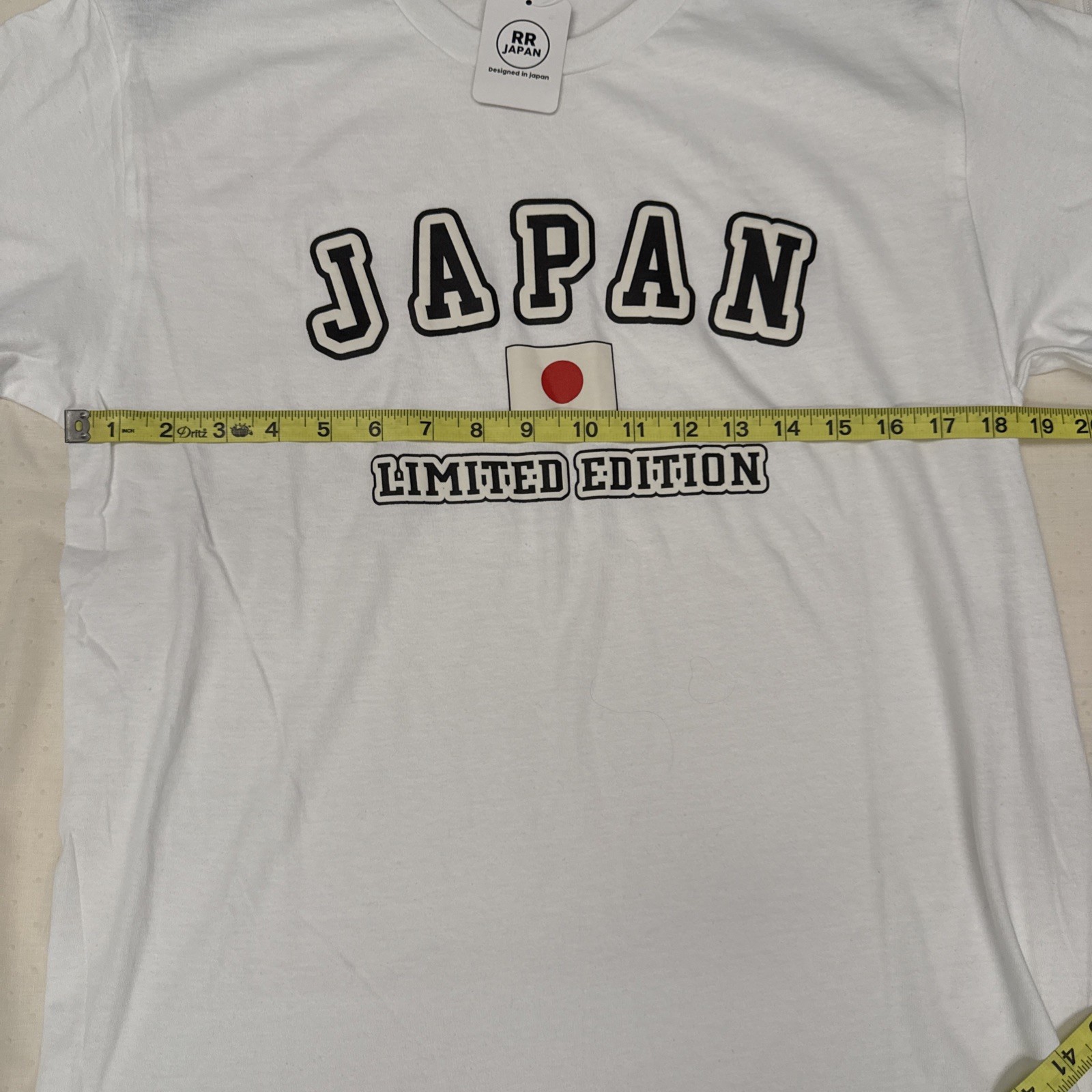 RR Japan « Japan: Limited Edition » 3D Textured White Graphic Men&rsquo;s Tee Shirt (M)