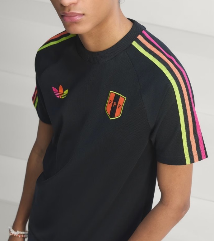 adidas Men&rsquo;s Soccer Peru T-Shirt DNA Seleccion de Futbol FPF 2026 XL