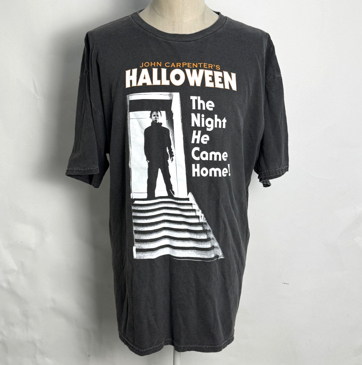 Halloween Men&rsquo;s T-Shirt Stairs Mineral Black Size XL NEW Michael Meyers