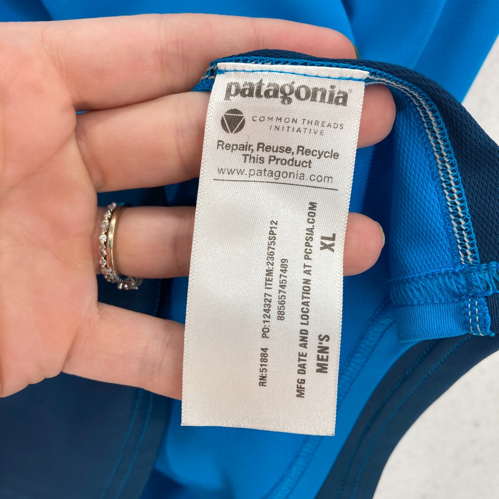 Patagonia Half Zip Short Sleeve Shirt XL Blue Mock Neck Lightweight Hiking Camp