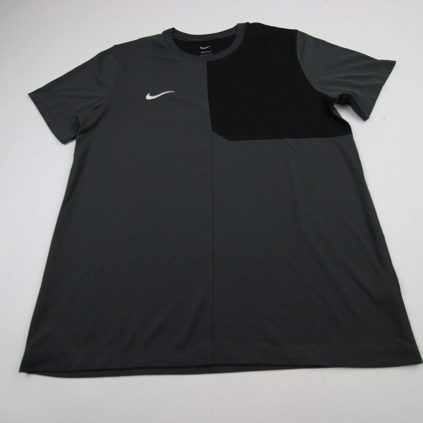 Nike Dri-Fit Short Sleeve Shirt Men&rsquo;s Black Used L