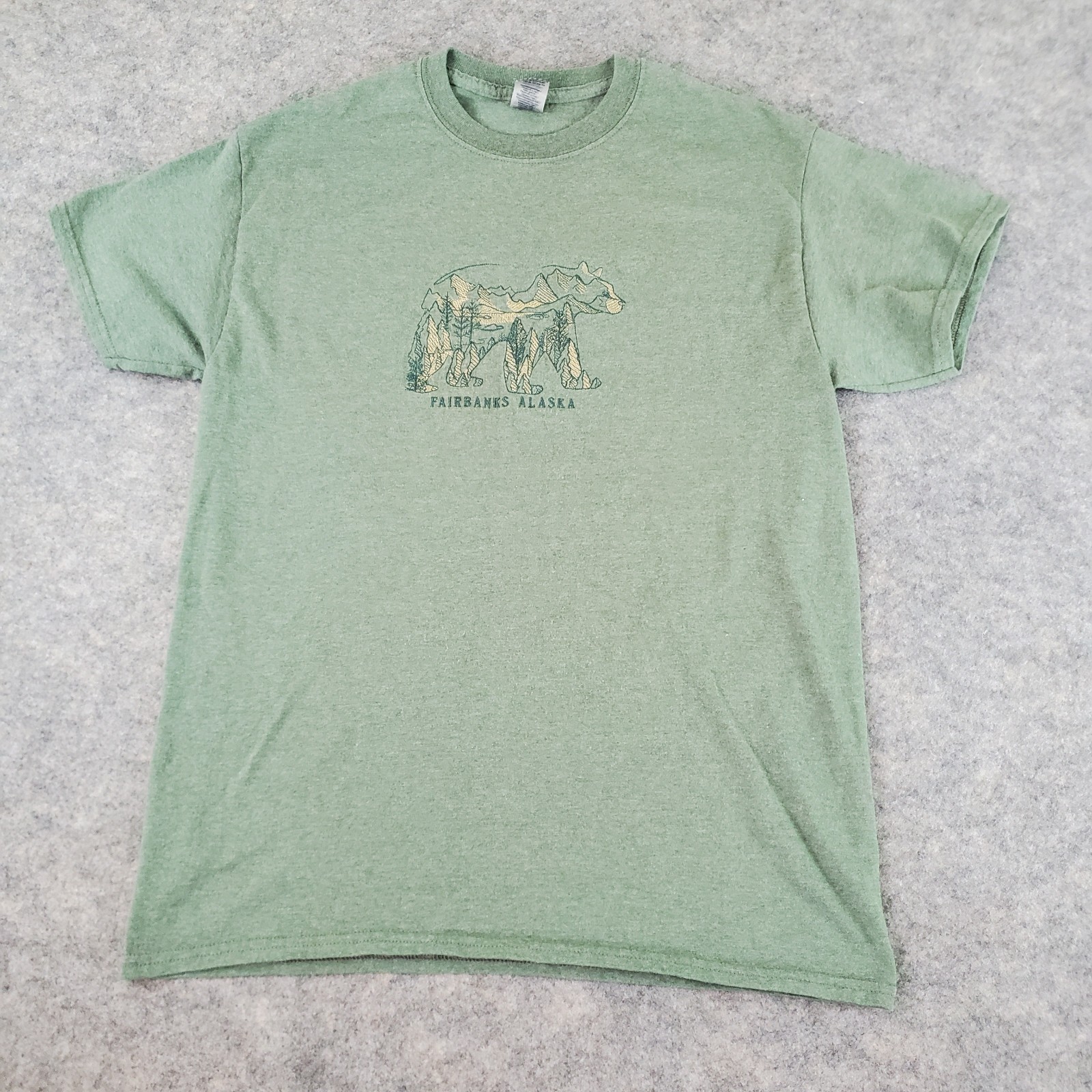 Fairbanks Alaska Shirt Mens Medium Green Graphic Crew Neck Short Sleeve Stretch