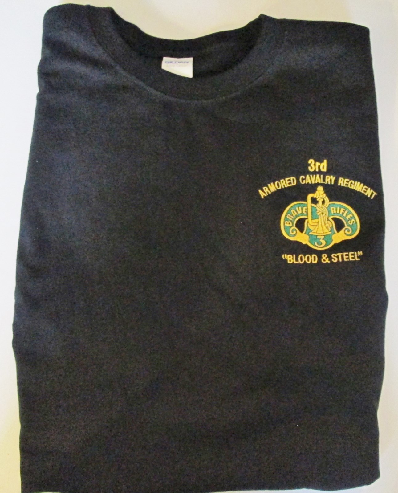 3RD ARMORED CAVALRY REGIMENT « BLOOD & STEEL » EMBROIDERED LEFT CHEST SHIRT