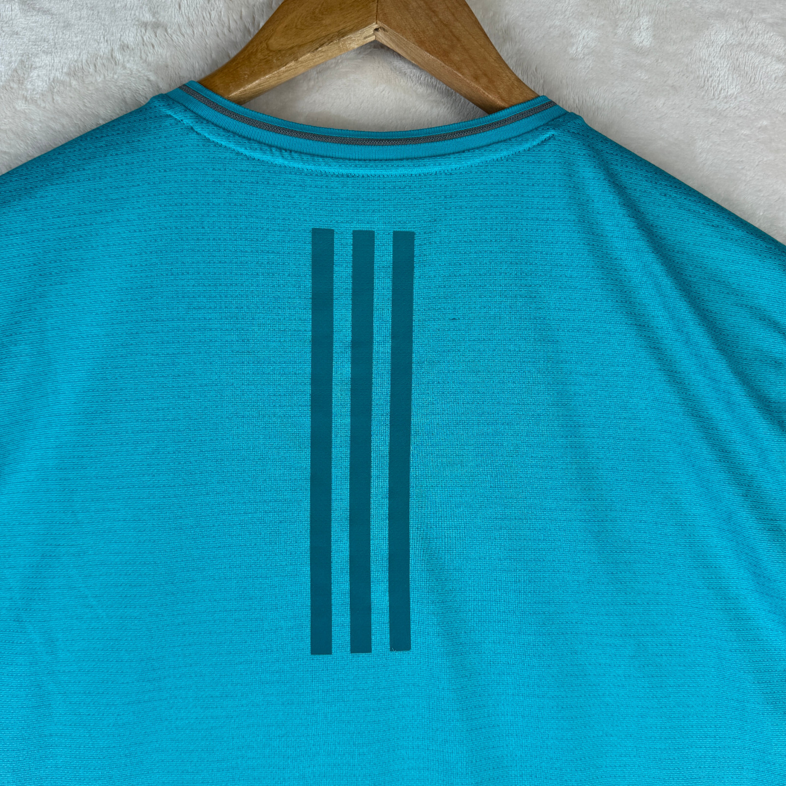 Adidas Running Supernova Men&rsquo;s Size L Solid Turquoise Stretch Crew-Neck T-Shirt