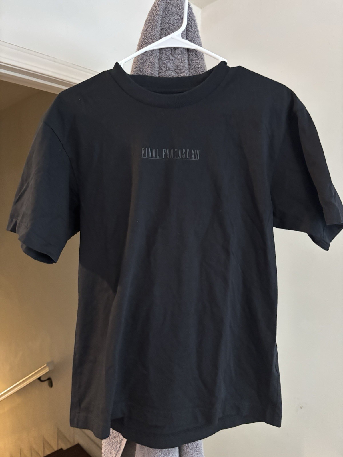 Final Fantasy 16 T Shirt Sz XS Men’s Wolf by Kenshi Yonezu Uniqlo Square Enix