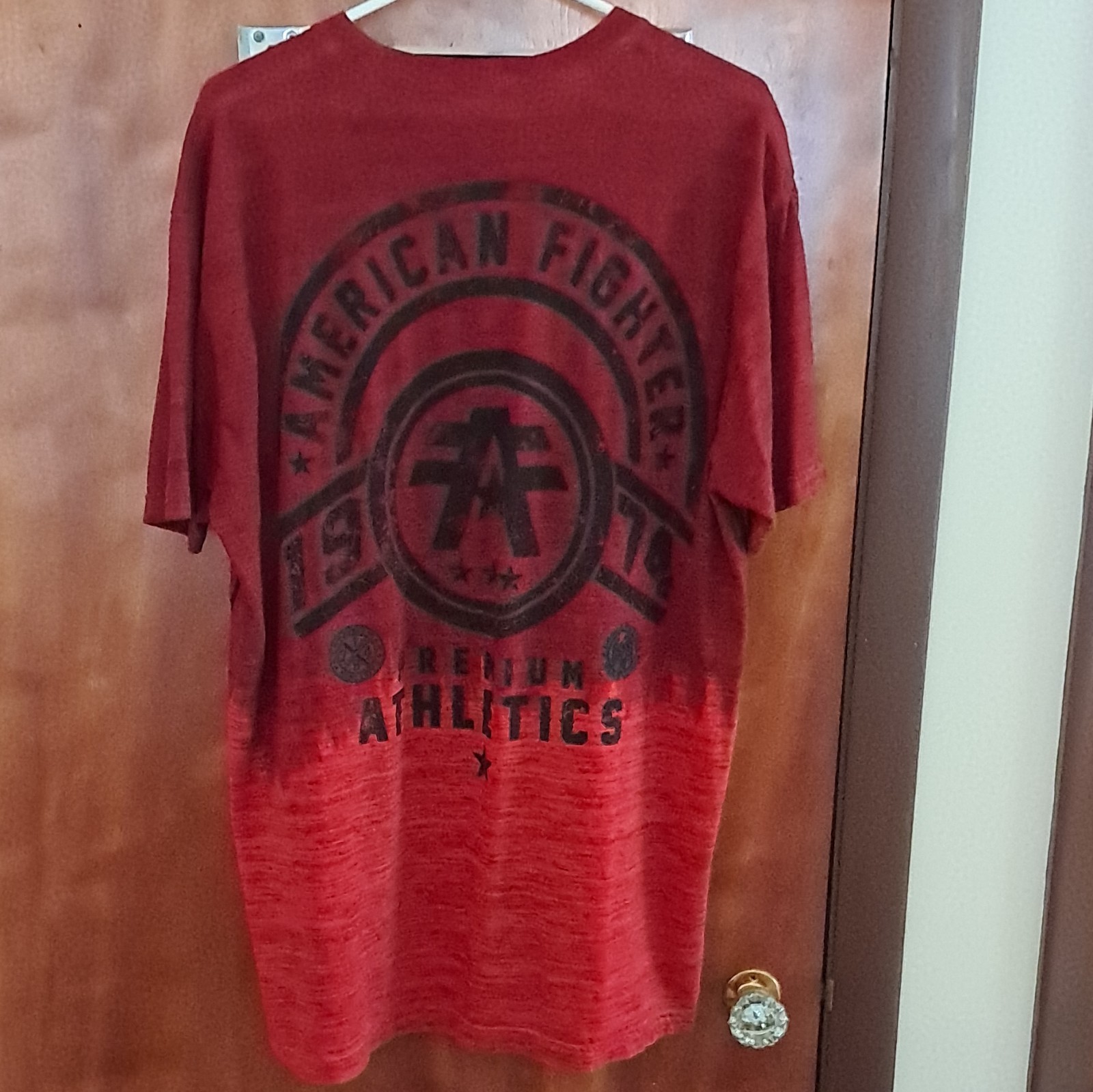 American Fighter Men&rsquo;s 2XL Big & Tall Red Graphic Print Crew Neck T-Shirt
